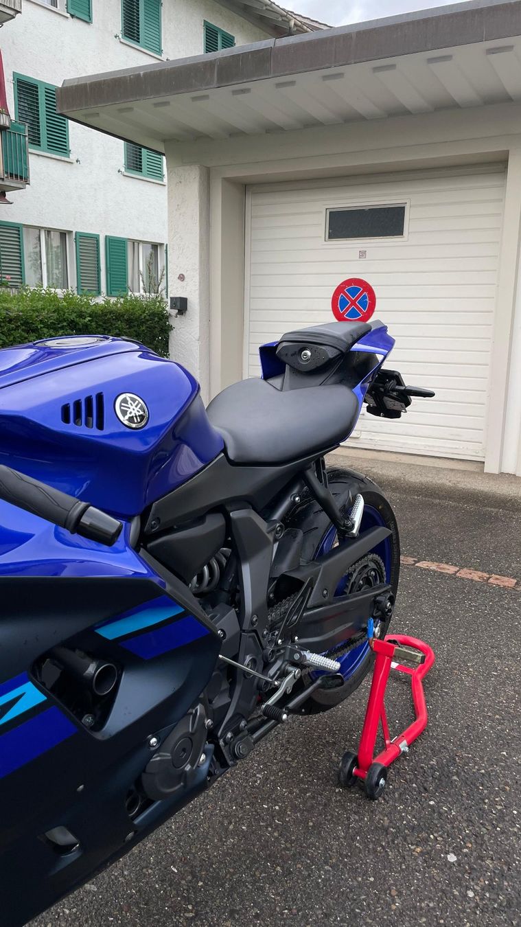 Yamaha Strada: Yamaha YZF-R7 - 2025 - 35kw – Usato da Zürich venduto da jam_2lrx 7