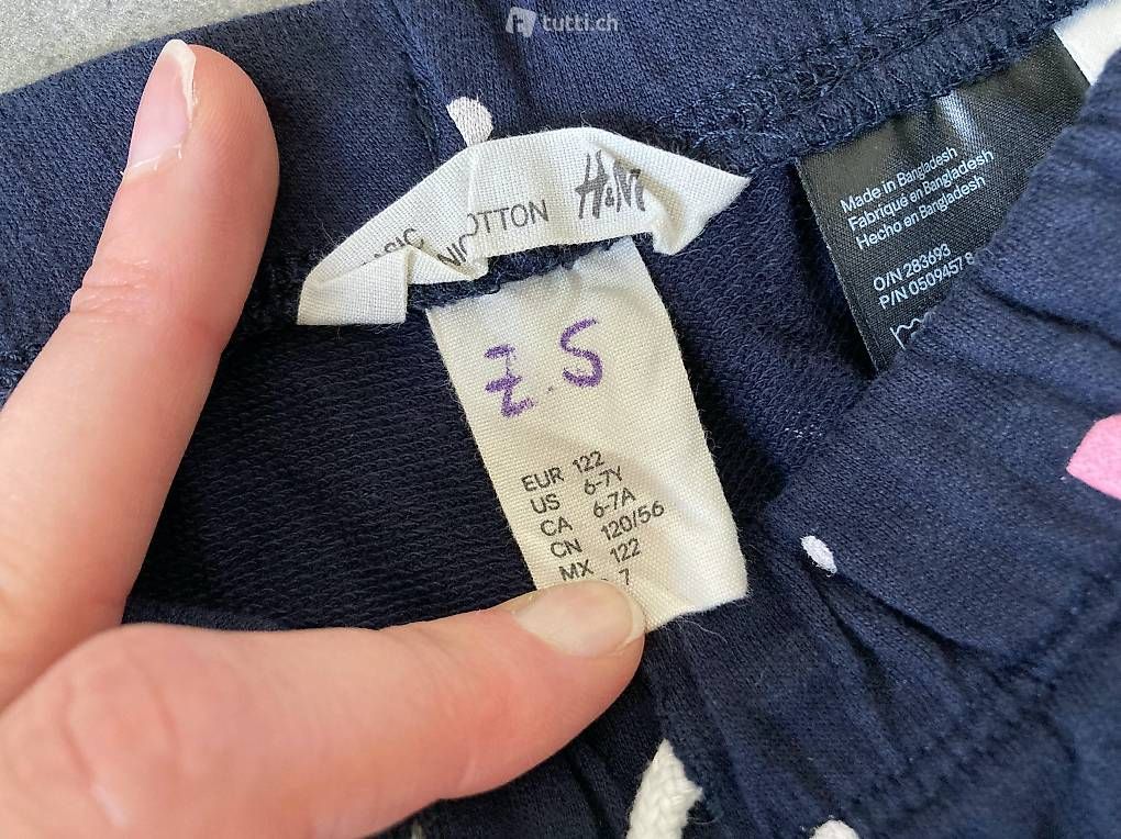 Pantaloni: Süsse kurze Mädchenhose (Gr. 122) – Usato da Hettlingen venduto da rselchi 2