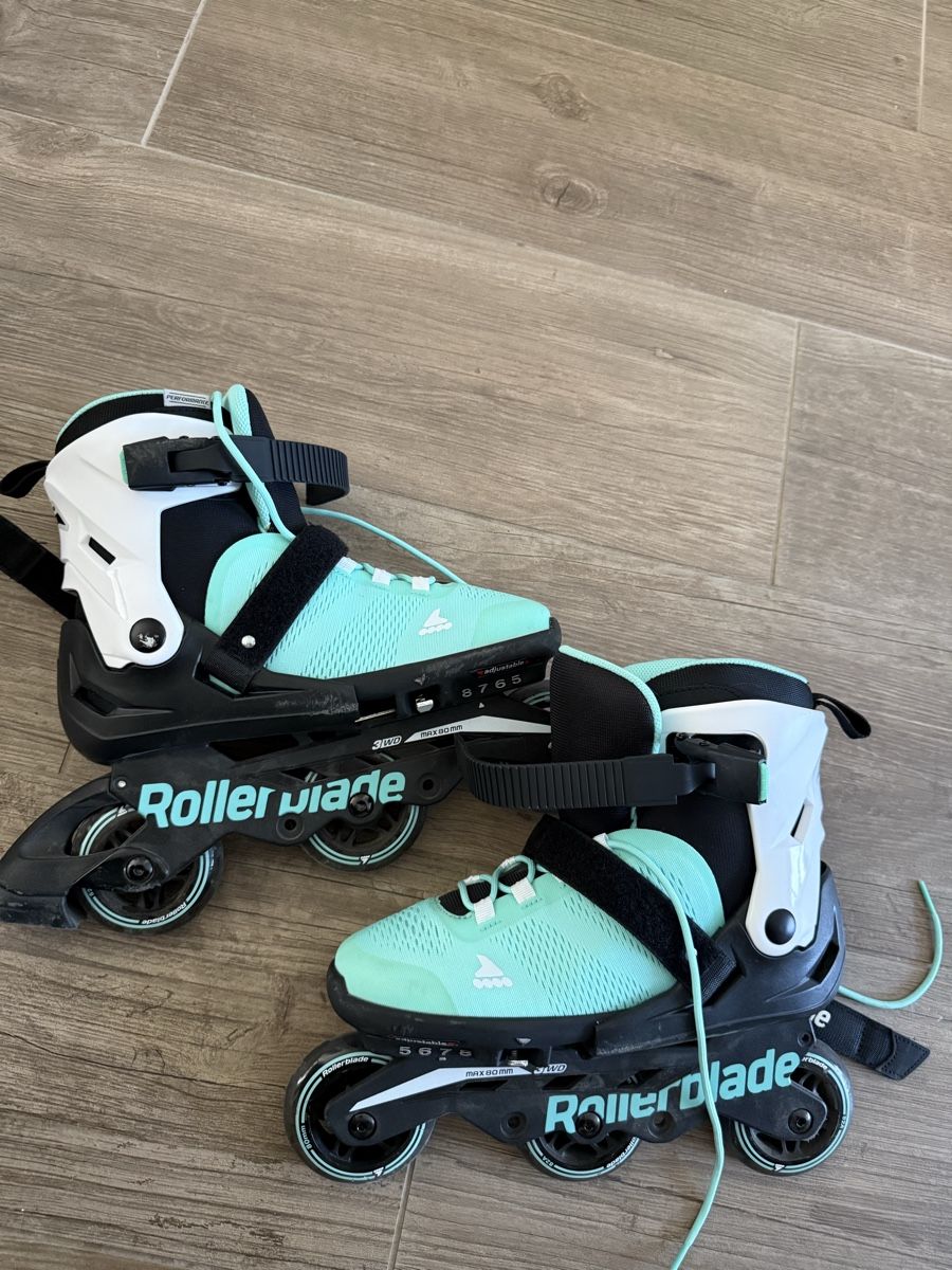Pattini in linea & Pattini a rotelle: Verstellbare Rollerblades Grösse 36-40 – Usato da Lenzburg venduto da Chlinisimone