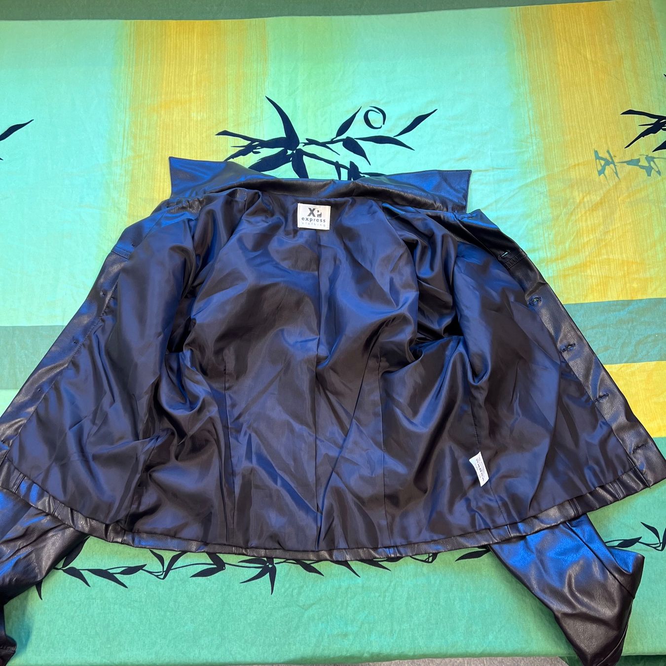 Giacche: Echt Leder Jacke Damen – Usato da Oberuzwil venduto da WMB73 2