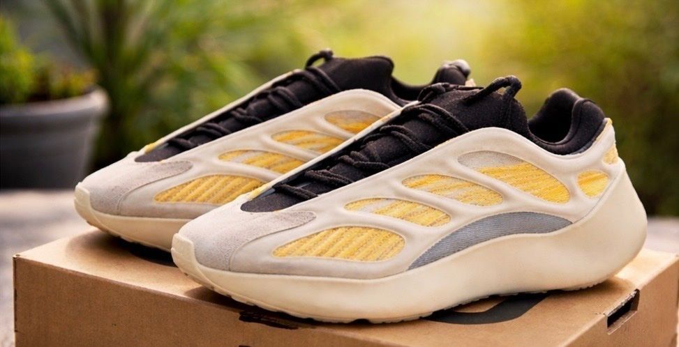 Adidas Herrenschuhe: ADIDAS YEEZY 700 – Neu und originalverpackt aus Opfikon von Willy28