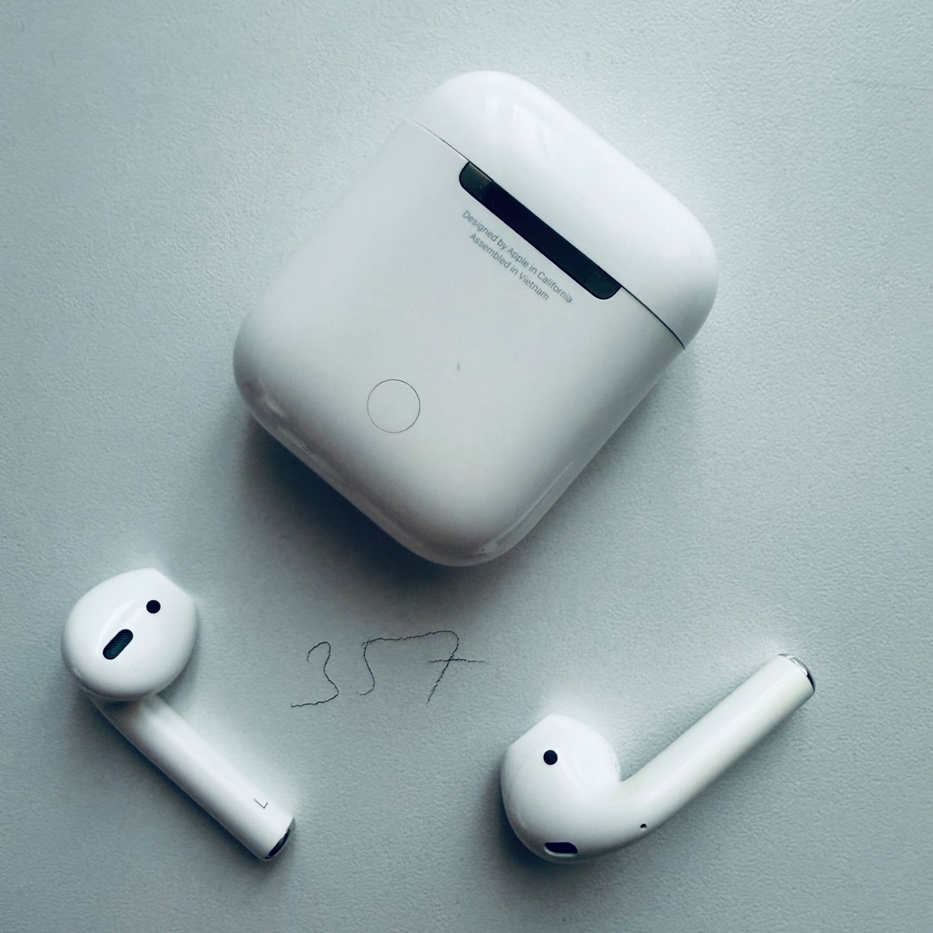 Apple Kopfhörer: Original Apple AirPods 2 Gen. Wireless Kopfhörer & Case – Gebraucht aus Basel von MY.AIRPODS.SHOP 9