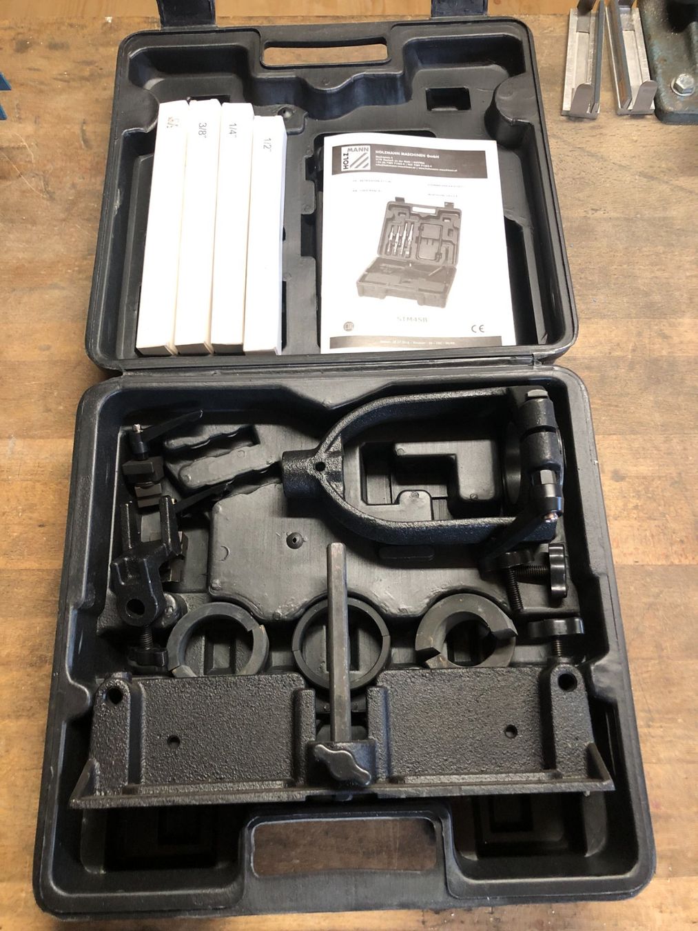Alle Werkzeuge: Stemmbohreraufsatz-Set – Neu und originalverpackt aus Ebnat-Kappel von Heptadekagon