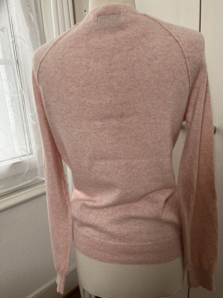 Maglioni & Felpe: Pull rose poudré 100% cachemire taille 42 comme neuf! – Usato da St-Sulpice VD venduto da Twin5 2