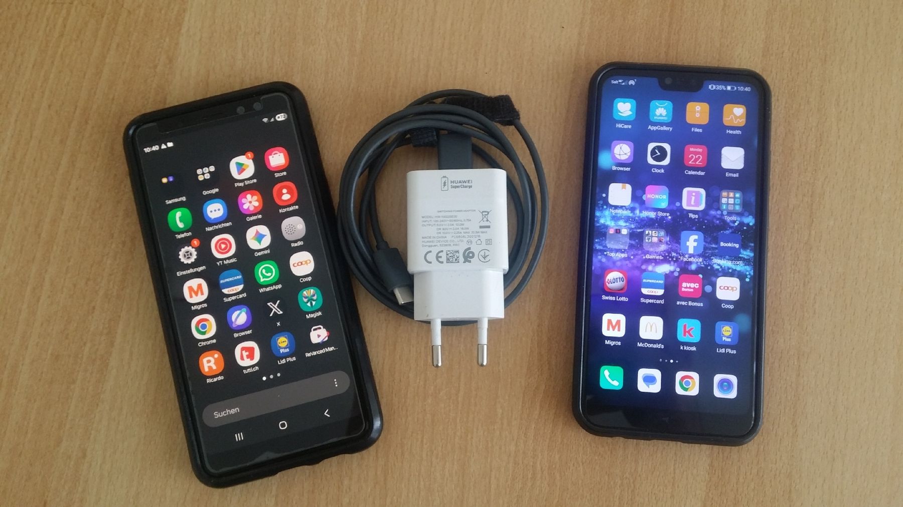 Samsung Portables: 2 Handys + 1 Ladegerät – D'occasion à Flawil par rcnkr