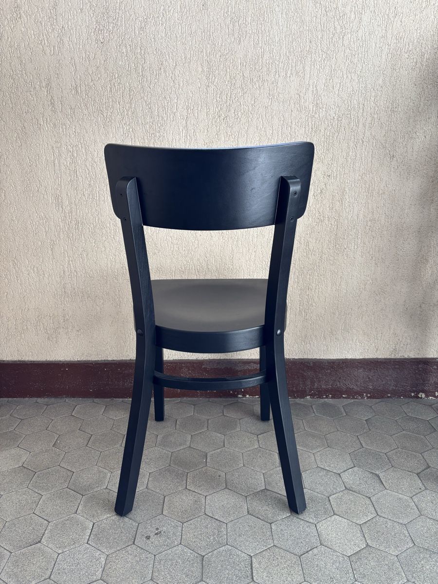 Pfister Stühle: 4 schwarze Cinderella-Stühle – Gebraucht aus Zürich von Eduardo_Cav 3