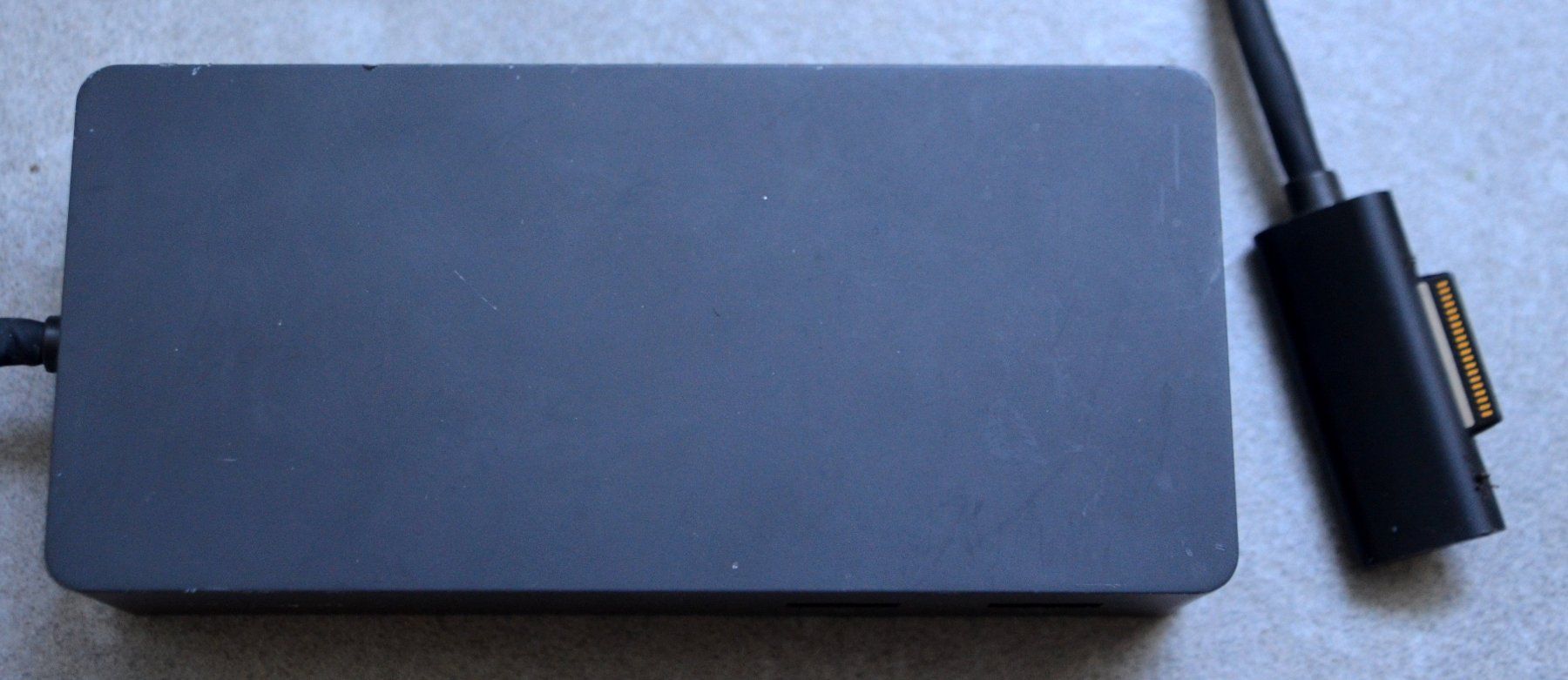Microsoft Caricabatterie: 15V 4A Microsoft 1661 Surface Dock – Usato da Collonges venduto da arashee