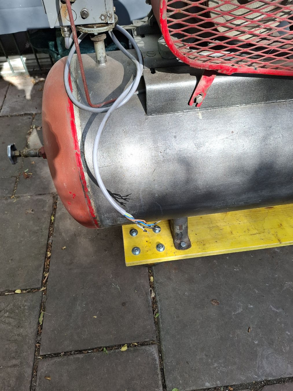 Kompressoren: Kompressor  200l – Gebraucht aus Reinach BL von chlaus04 8