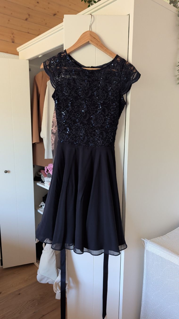 Robes: Cocktailkleid Swing marine  – Neuf (Voir description) à Nenzlingen par mon_q2h8 1
