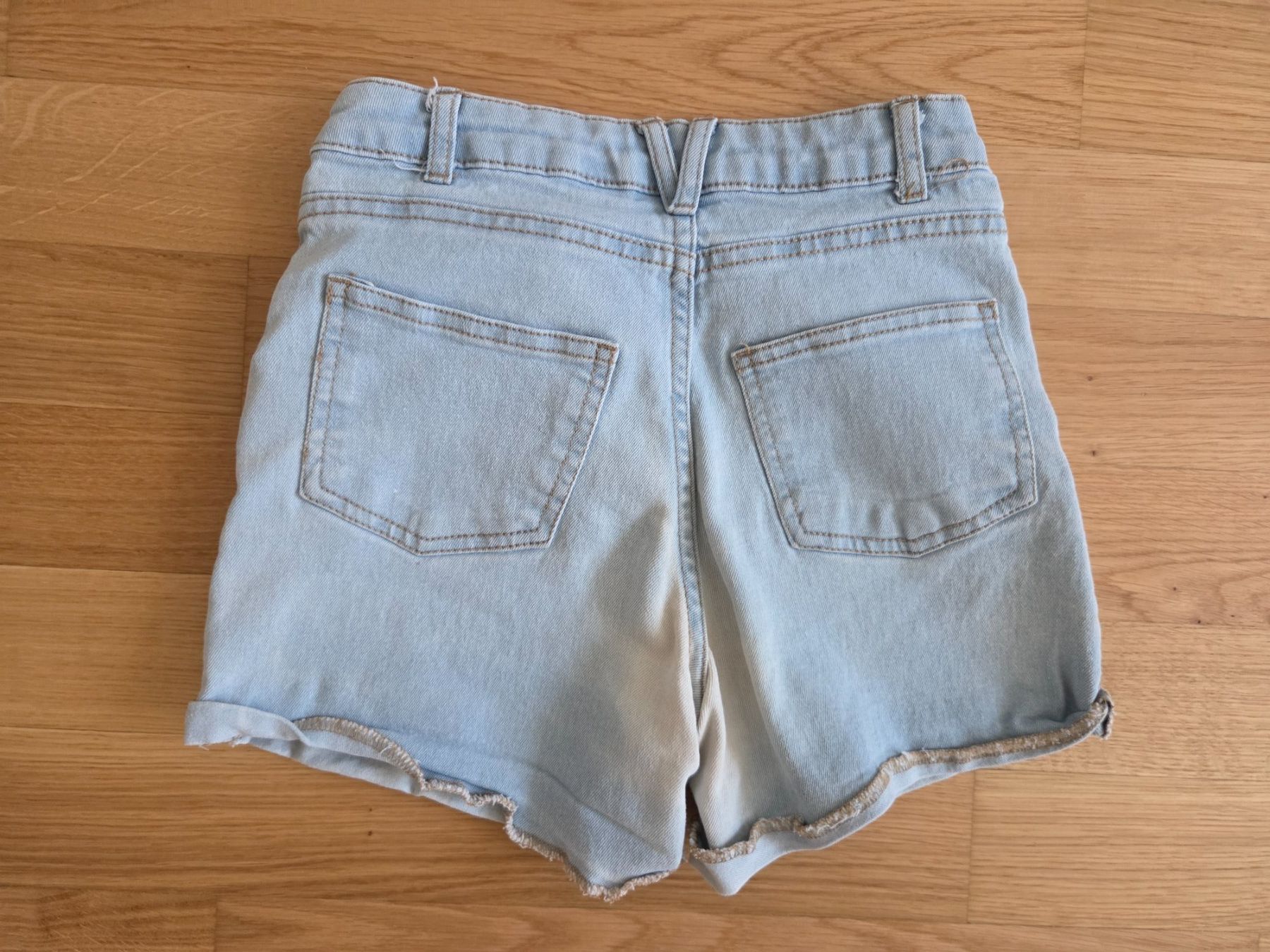 Pantaloni: Jeans Shorts, Gr. 140, – Usato da Glattpark(Opfikon) venduto da dememora 1