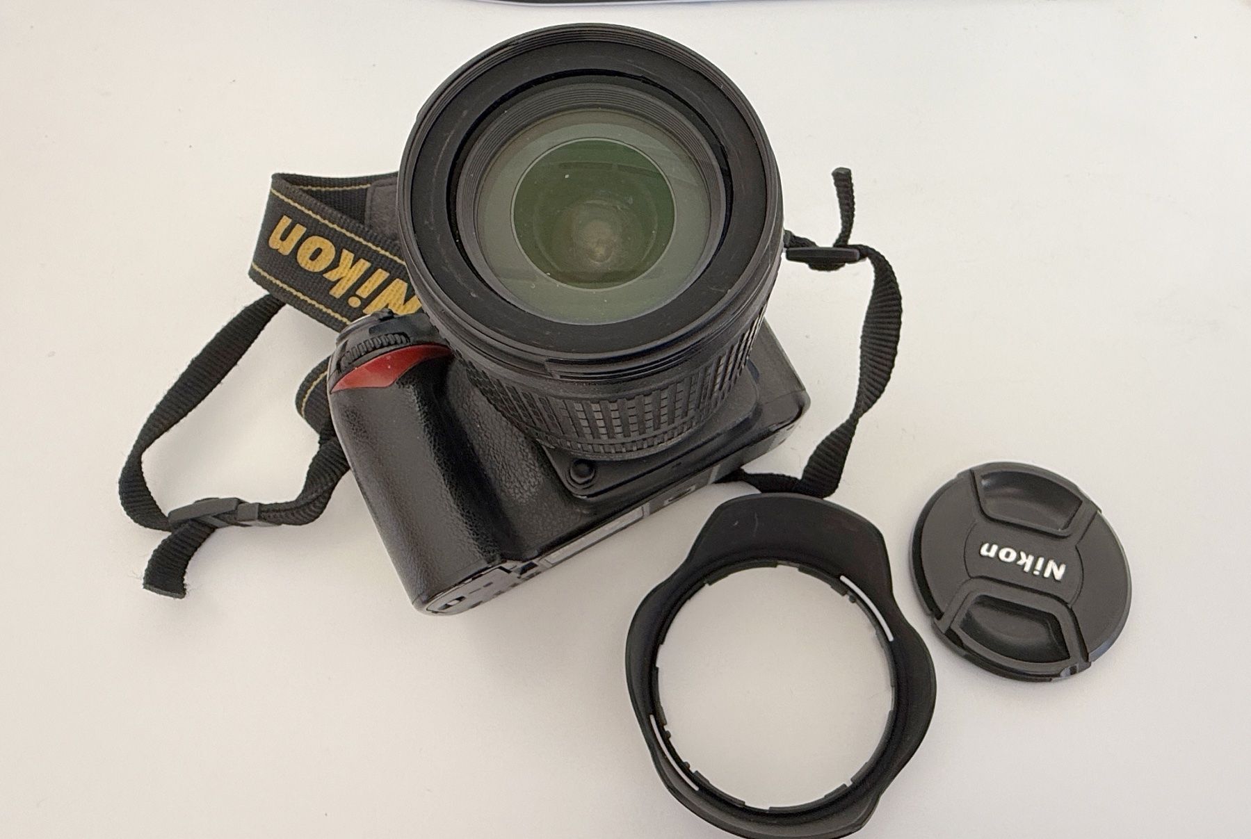 Nikon Kamera: Nikon D 90 Digital Spiegelreflexkamera Objektiv 18-105 – Gebraucht aus Samedan von Gischpel25