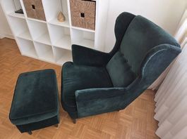 Fauteuil à oreilles avec repose pied, vert foncé Djuparp