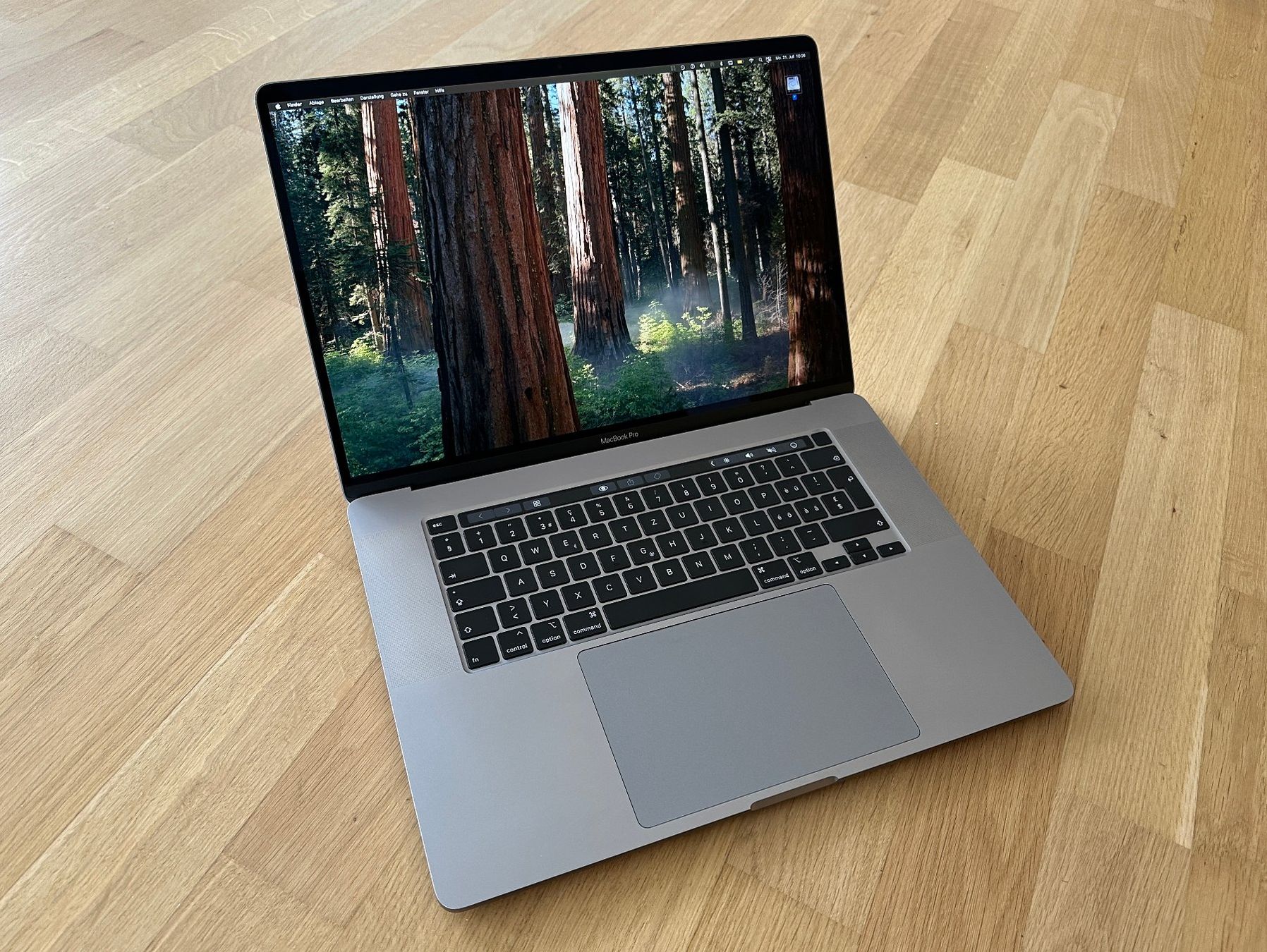 MacBook Pro 16” (2019) – i7 / 32 GB RAM / 1 TB SSD (Gebraucht) in