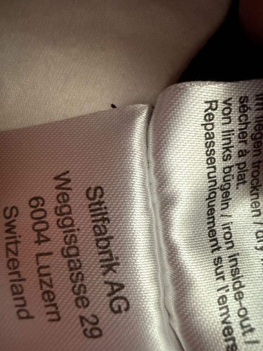 Blusen: Bluse mit Batikmuster braun/schwarz Groesse S von Froglor – Neu (gemäss Beschreibung) aus Zürich von mic_95l5 2