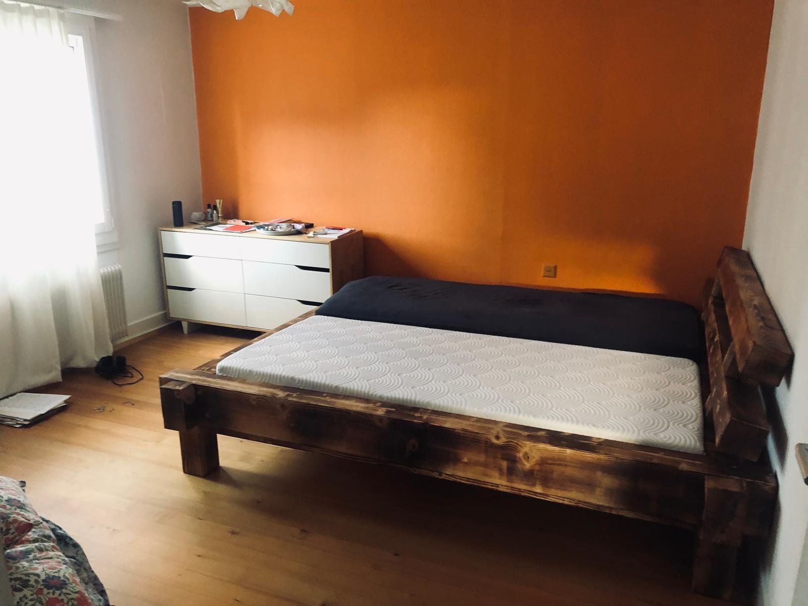 Betten: Massiv Balkenbett 180x200 Hand made – Gebraucht aus Alikon von Lealaya 1