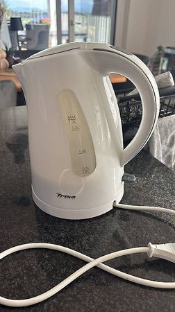 weisser Wasserkocher von Trisa
