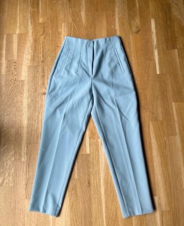 Zara Stoffhose, hellblau, Gr. M