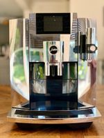 Jura E8 Chrom (SB) 2020 in good working condition