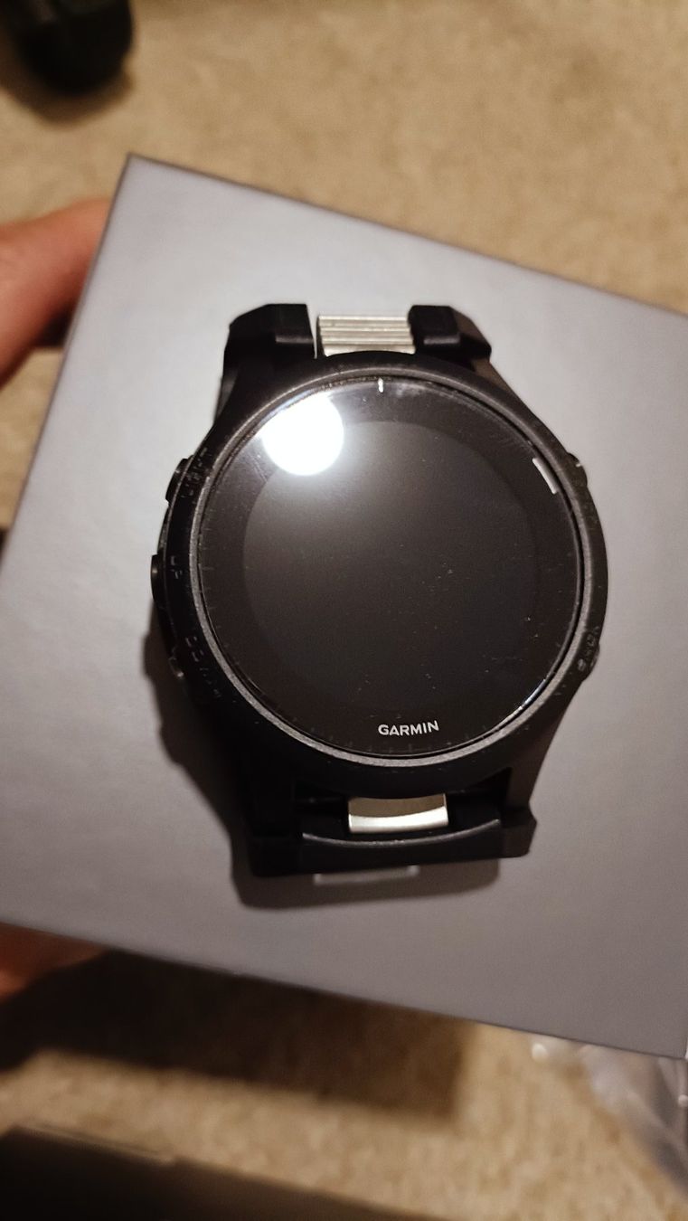 Garmin Smartwatch: Garmin Forerunner 945 mit Quick Mount und Quick Release – Usato da Benken SG venduto da Suze74 5