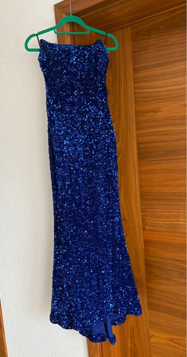 Robes: Robe Taille.S – D'occasion à Delémont par Vendeur_3 2