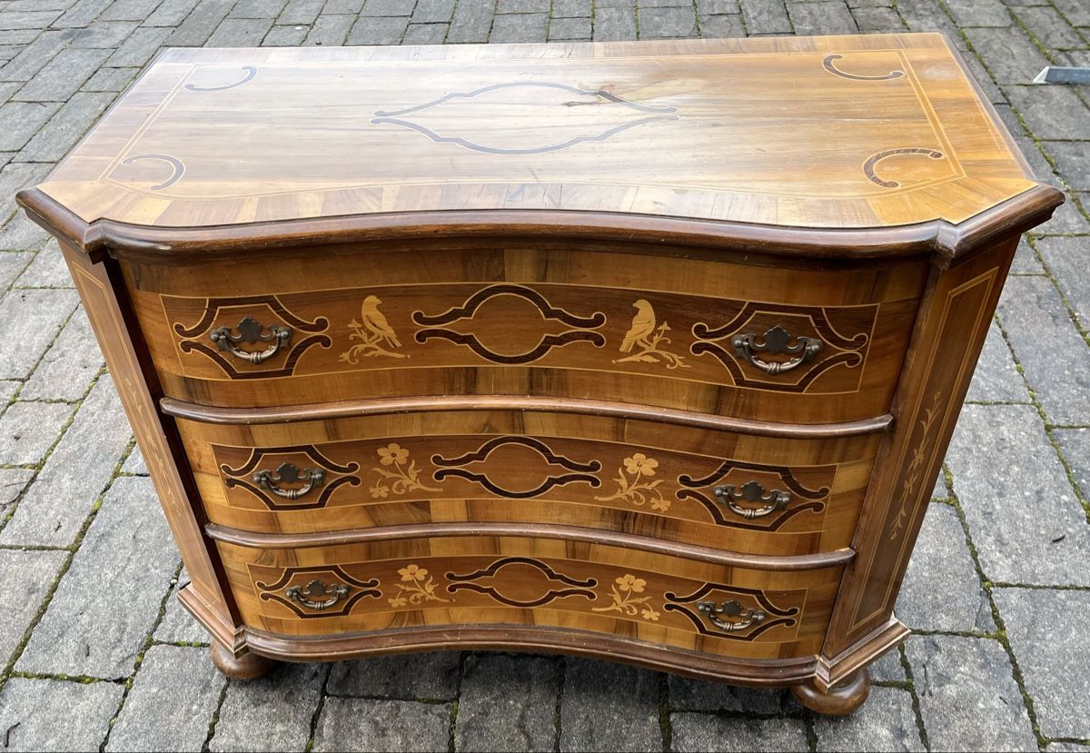 Cassettiere: Antike Kommode mit Intarsien, restaurationsbedürftig! – Usato da Sissach venduto da Raudy72