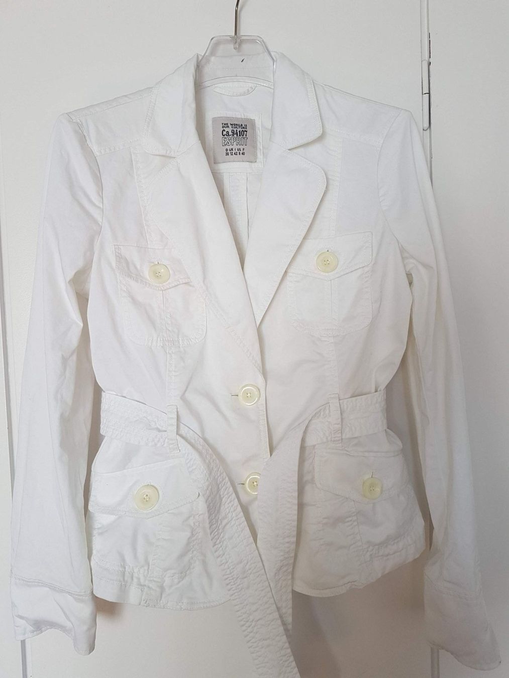 Giacche: Weisse Jacke Gr. 38 von ESPRIT – Usato da Herrliberg venduto da Jummi 7