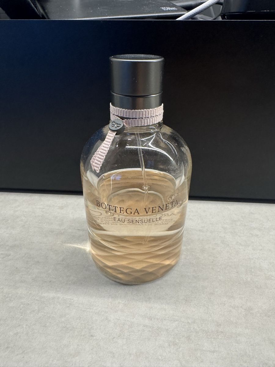 Bottega Veneta Profumi & Eau de Toilette: Bottega Veneta Eau Sensuelle Parfum – Usato da Rombach venduto da Regig