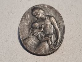 Pin's 1.August 1945