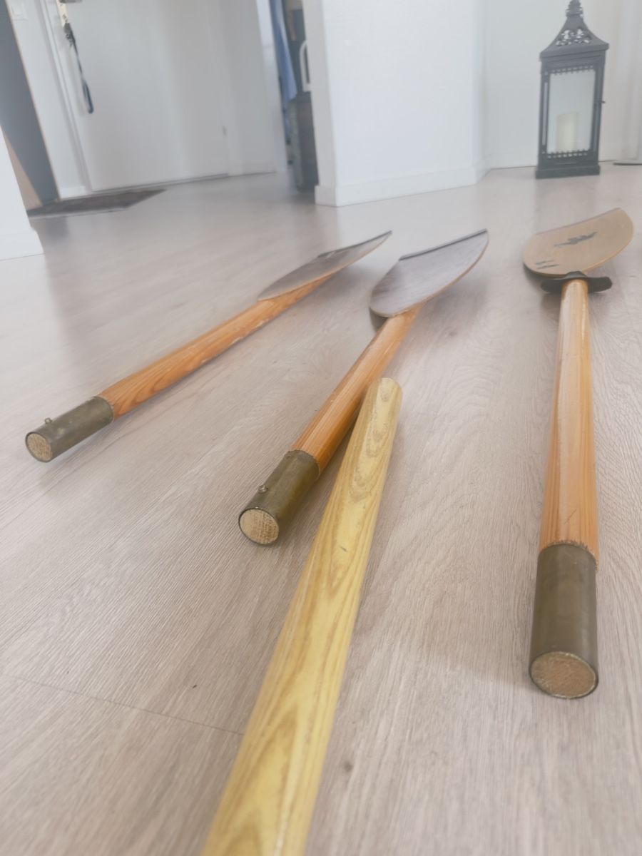Schlauchboote, Kajaks & Kanus: 4 Paddel, Ruder aus Holz – Gebraucht aus Rafz von Tueni1 2