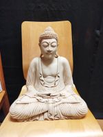 Buddha Figur beige aus Kunststein