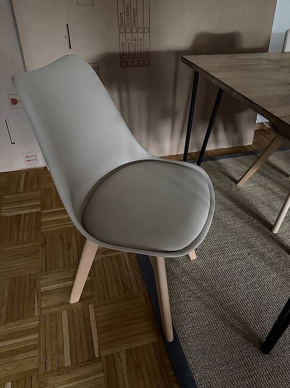 Stühle: Chaises beige – Gebraucht aus Grand-Lancy von bla_f9qb
