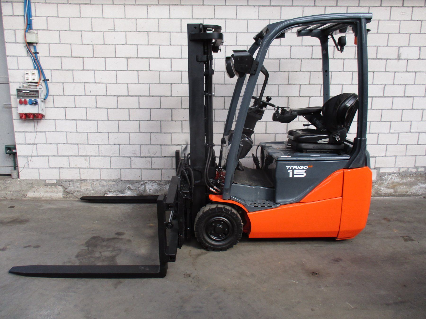 Toyota Carrelli elevatori e a forche: STAPLER TOYOTA 8FBE 15  ELEKTRO GABELSTAPLER – Usato da Seon venduto da zomahandel