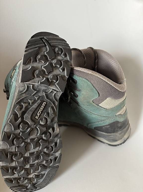Lowa Damenschuhe: Lowa Wanderschuhe Grösse 39 – Gebraucht aus Lohn-Ammannsegg von ck_so 2