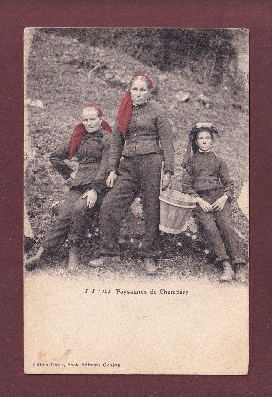Cartes postales: Paysannes de CHAMPERY – D'occasion à Pully par nicecards