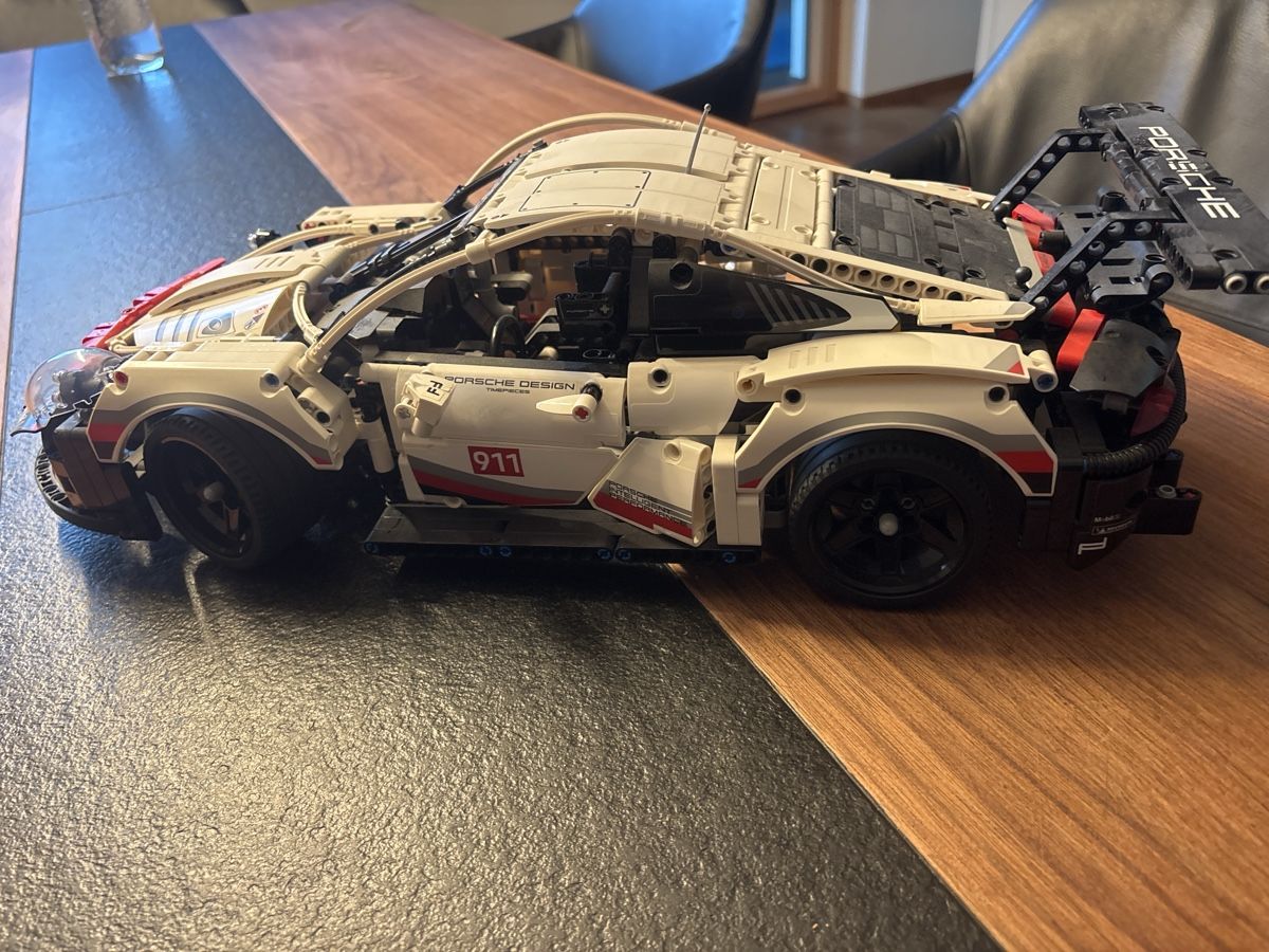 Lego Spielzeuge: LEGO Technic Porsche 911 Modelauto gebraucht – Gebraucht aus Lienz von Manuel2126 2