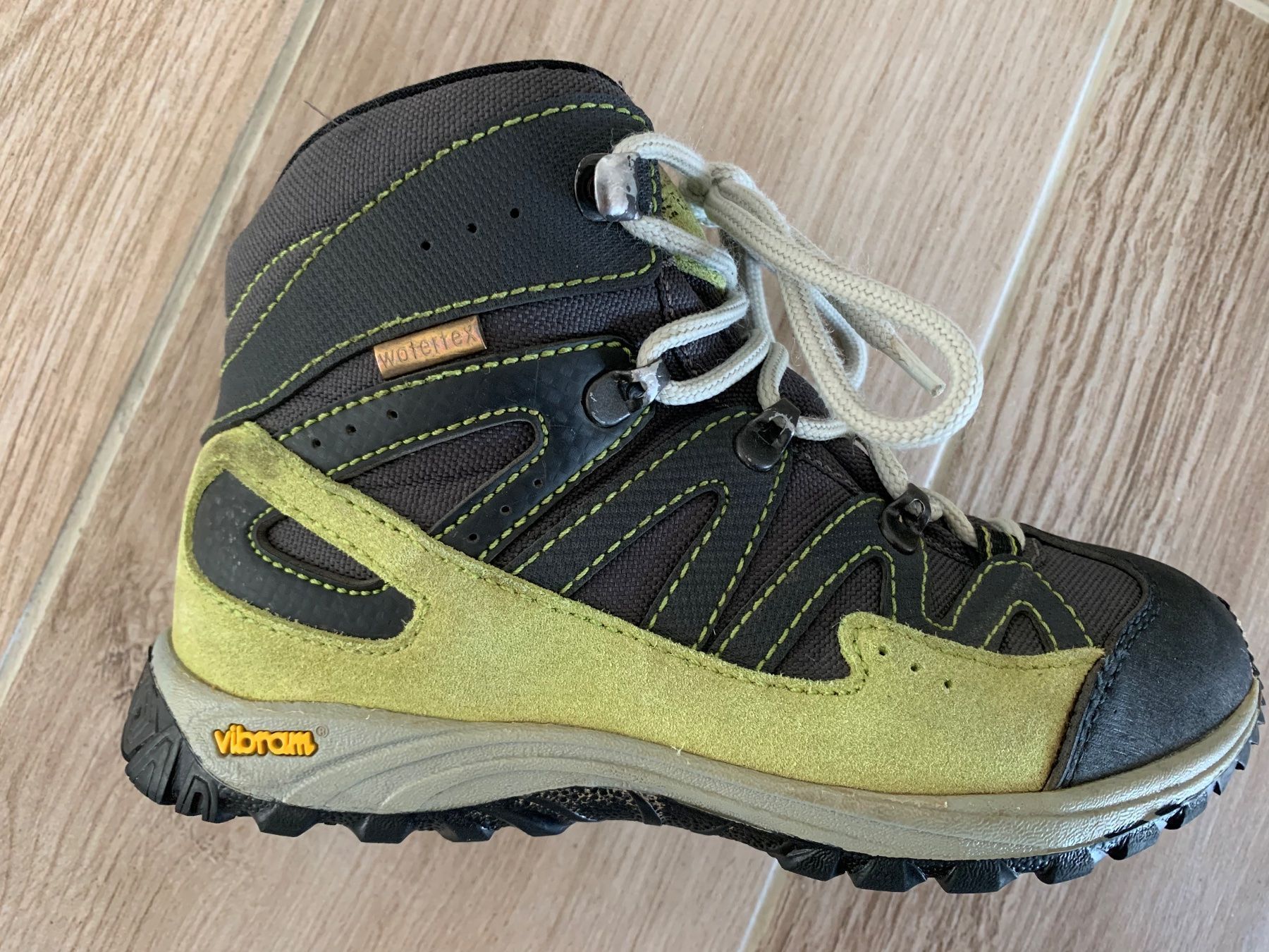 Everest Scarpe per ragazzi: Everest Wanderschuhe Gr. 32 grau-grün – Usato da Rudolfstetten venduto da Joyw 1