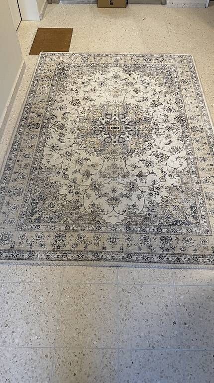 Teppiche: Teppich 160x230cm – Gebraucht aus Kloten von nic_92np