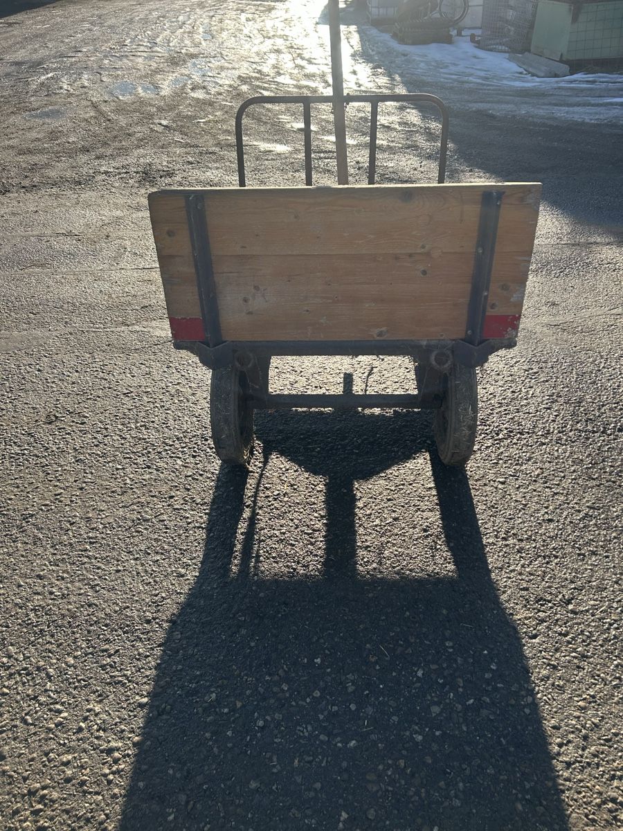 Carrelli di trasporto: Alter massiver Leiterwagen – Usato da Grosshöchstetten venduto da am317 2