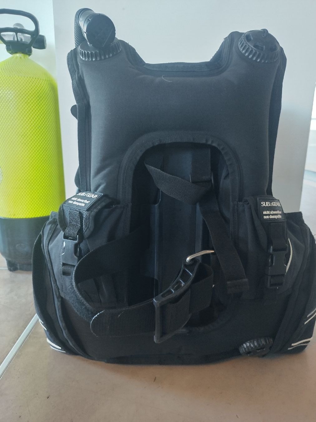 Combinaisons de plongée: Tarierweste BCD Jacket / Sub Gear – D'occasion à Wuerenlingen par s0212 2