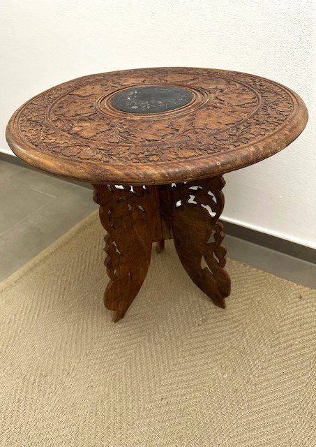 Tische: aUfwEnDIG geChnItZtEr HoLz KLapptisCh – Gebraucht aus Winkel von zeho
