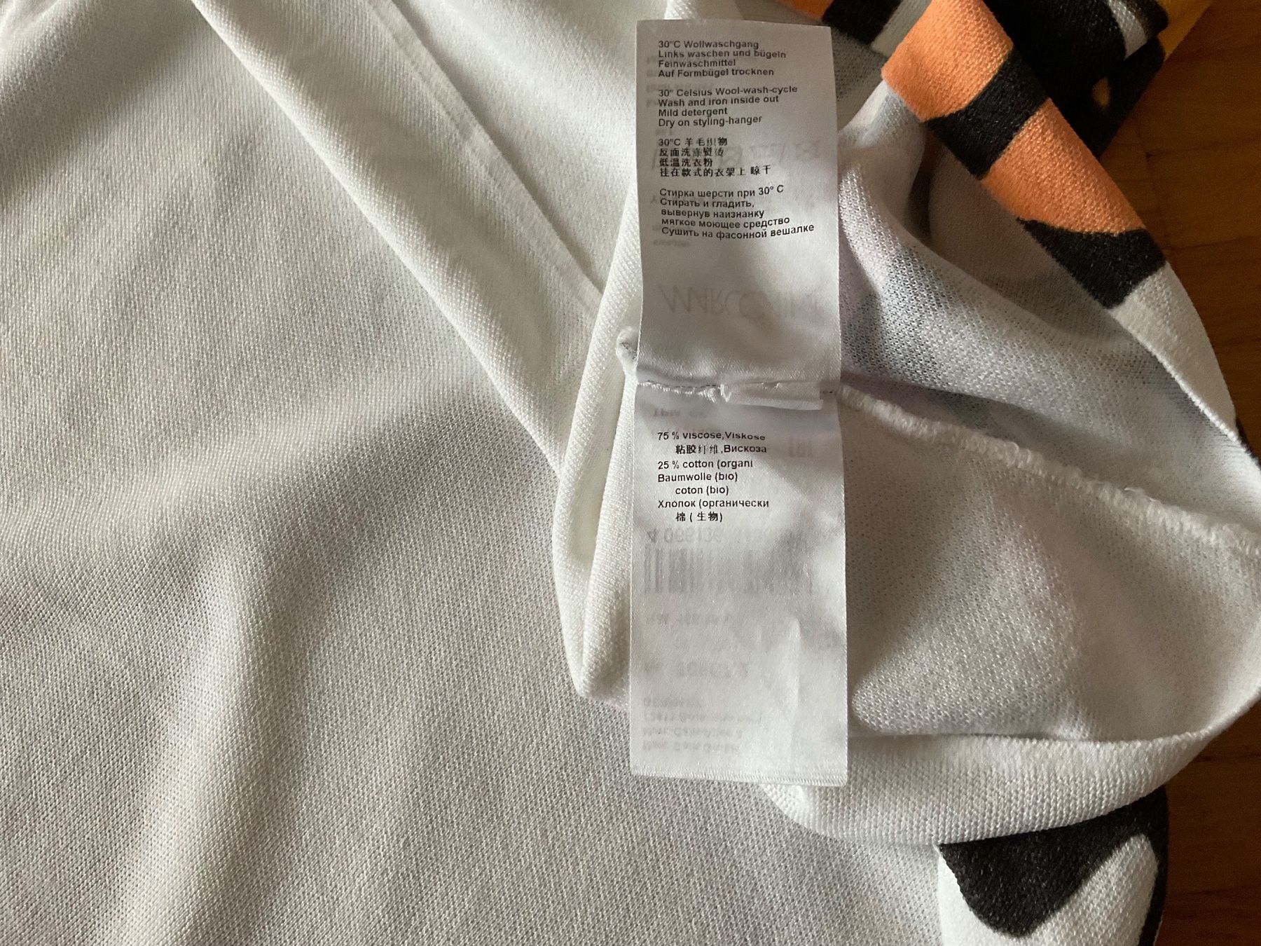 Marc Cain T-shirts: Marc Cain  Shirt Gr.1 - S – D'occasion à Weiningen ZH par moon-55 4