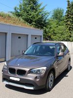 BMW X1 xDrive 20i Manuell (Braun Metallic) frisch ab MFK