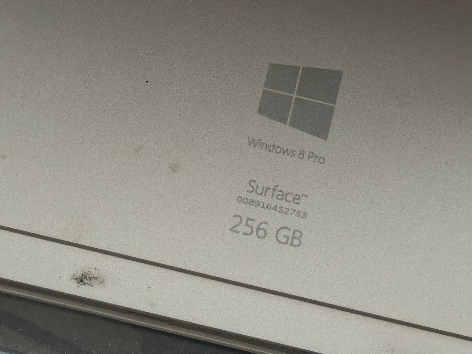 Microsoft Tablet PC: Surface Pro 3 - 256GB !! ungeprüft !! – Difettoso da Olten venduto da HoYa01 2
