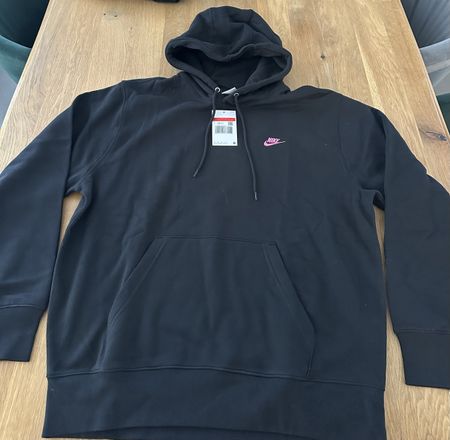 Nike Hoodie Schwarz mit pinkem Logo – Neu mit Etikett – Gr. 