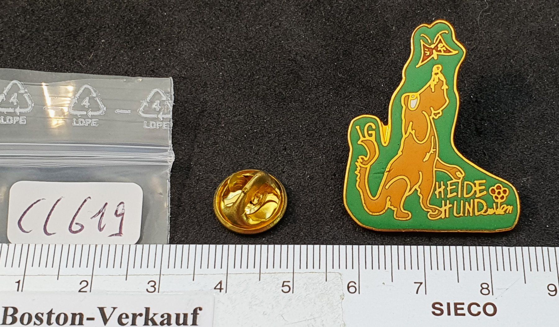 Placchette & Badge: CC619 - Pin Heide Hund  Nr. 445 – Usato da Reinach BL venduto da Boston-Verkauf 2