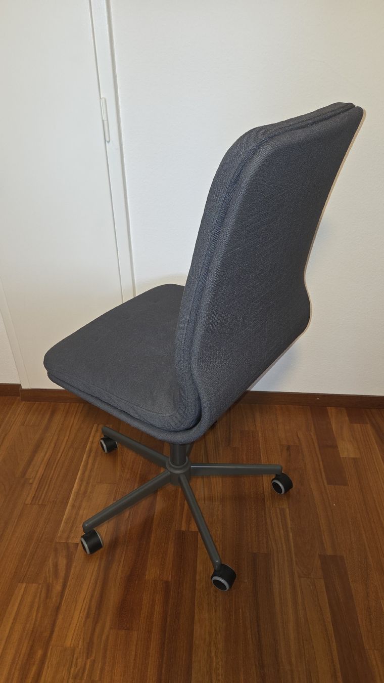 Ikea Stühle: Bürostuhl grau – Gebraucht aus Zürich von Lazarevcanin 1