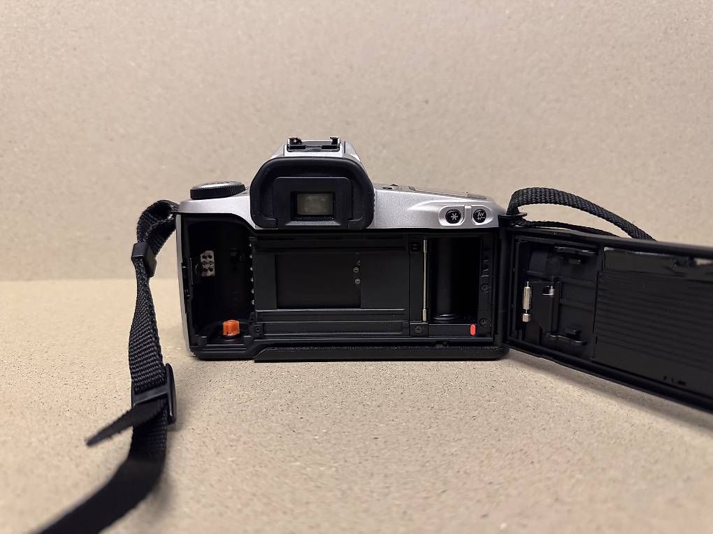 Canon Kamera: Canon EOS 500N Spiegelreflexkamera Set  Top Zustand – Gebraucht aus Speicher von Romiko 3