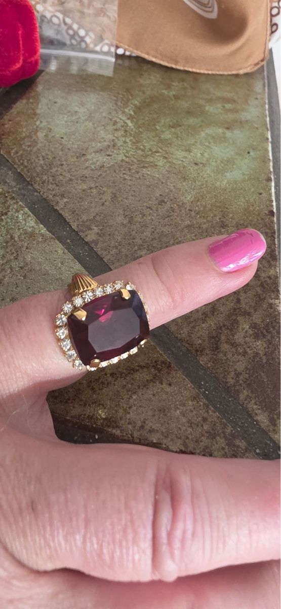 Anelli: Ring Gold with Garnet Vergoldet  – Usato da St. Gallen venduto da mania03 1