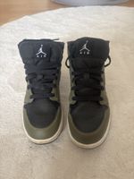 Jordan 1 Mid Turnschuhe Herren Khaki Schwarz Grösse 39