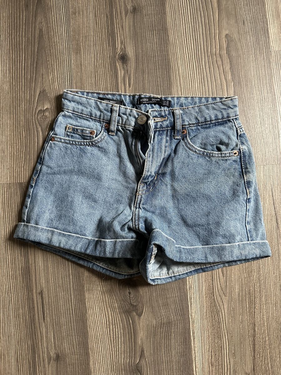 Bershka Pantalons: Jeans-Shorts Gr. 32 von Bershka – D'occasion à Schaanwald par ael248